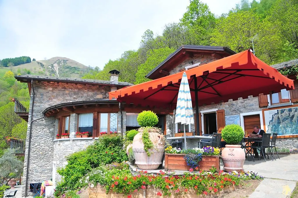 Agriturismo La Fonte Di Mariella Gravedona Country house