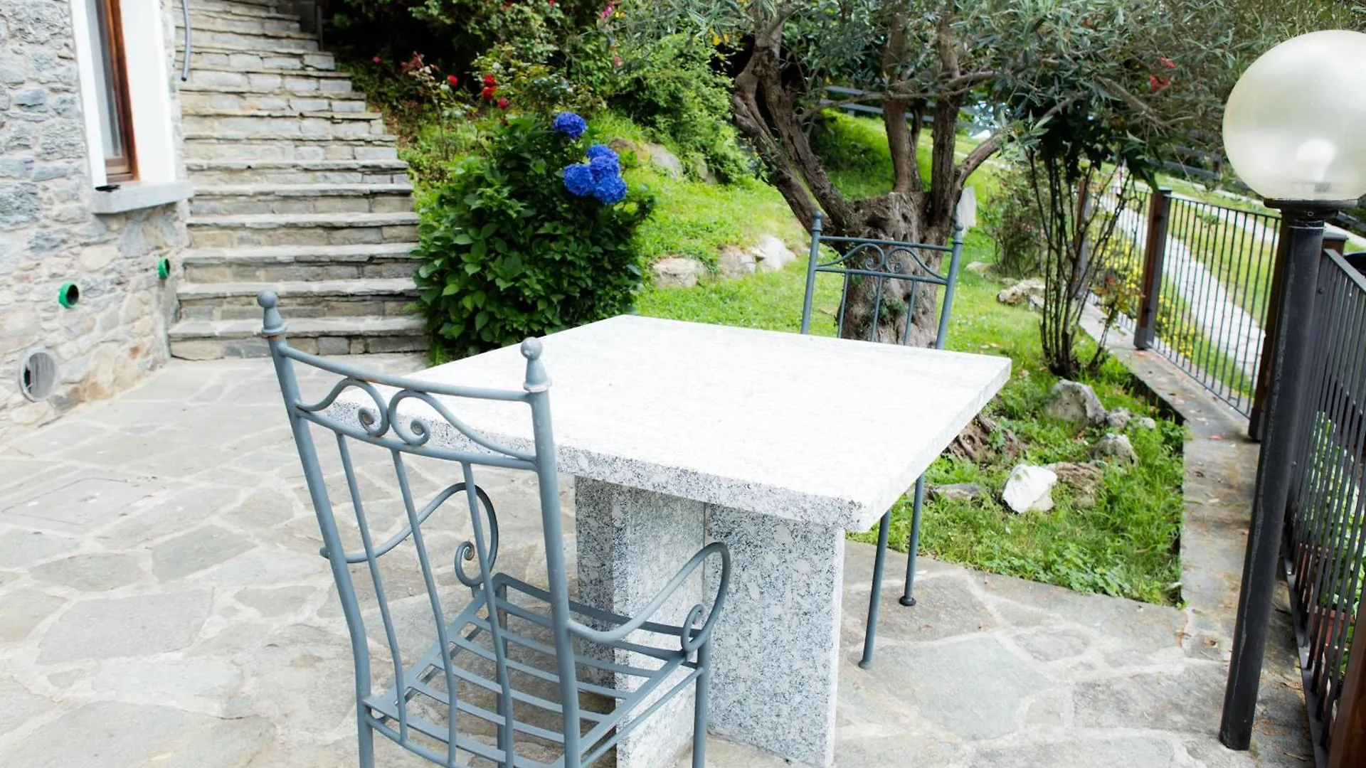 Agriturismo La Fonte Di Mariella Gravedona 0*,