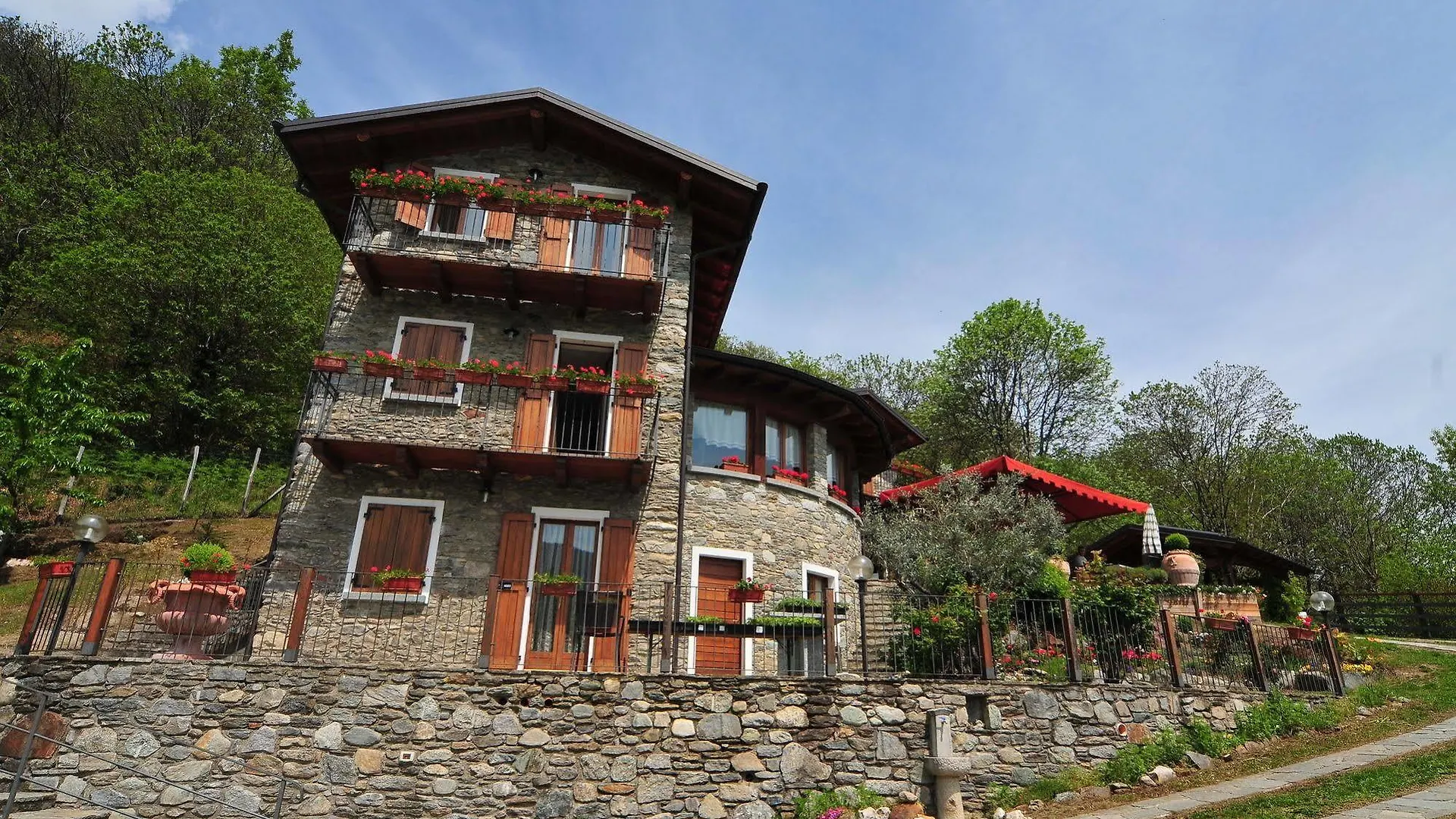 Agriturismo La Fonte Di Mariella Gravedona 0*,  Italy